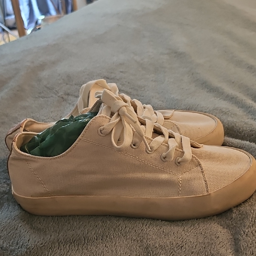 Vince Cream Sneakers